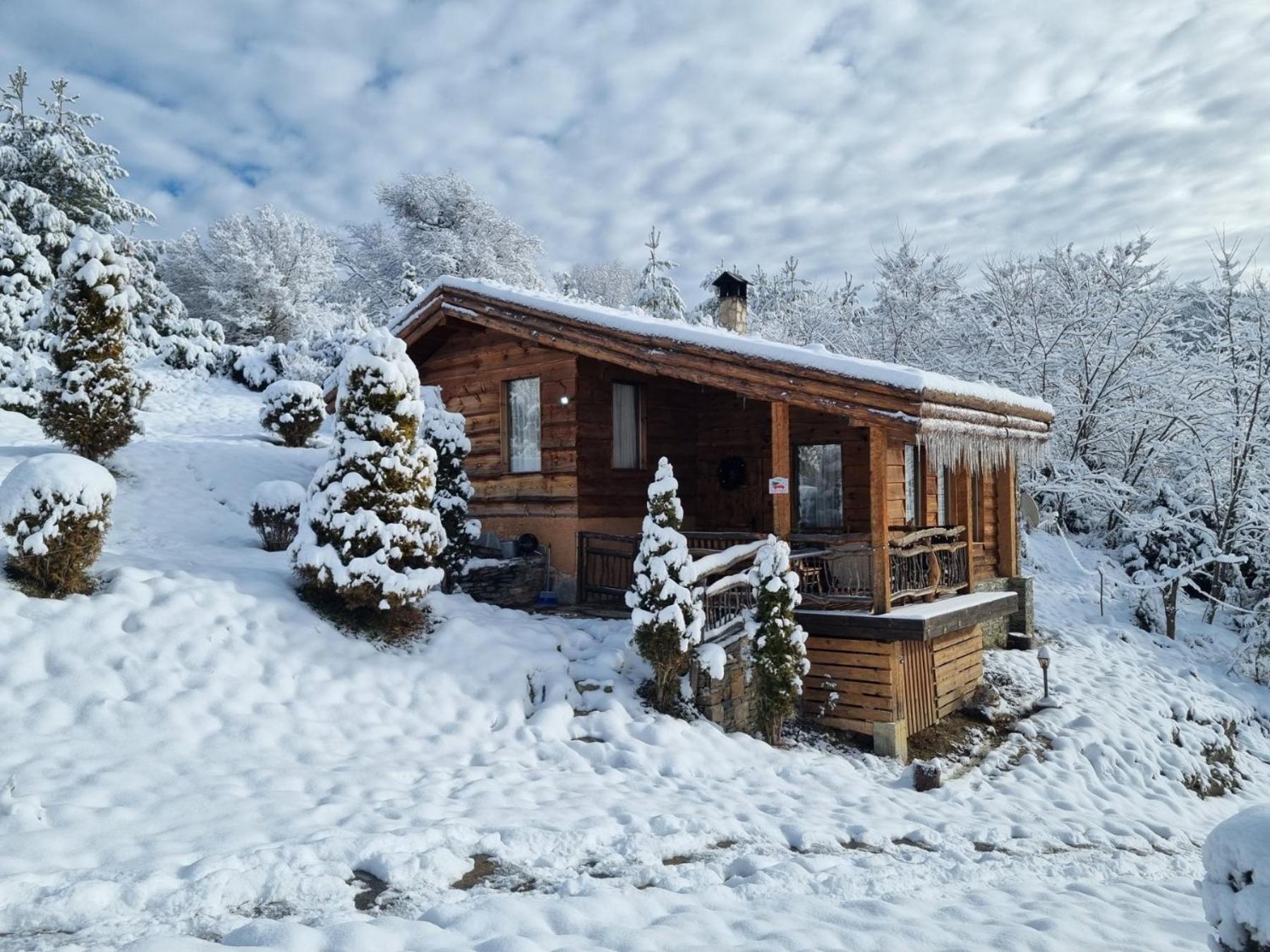 Панорама Хаус Лещен И Еко Къщи Дървена И Землянка Exteriér fotografie