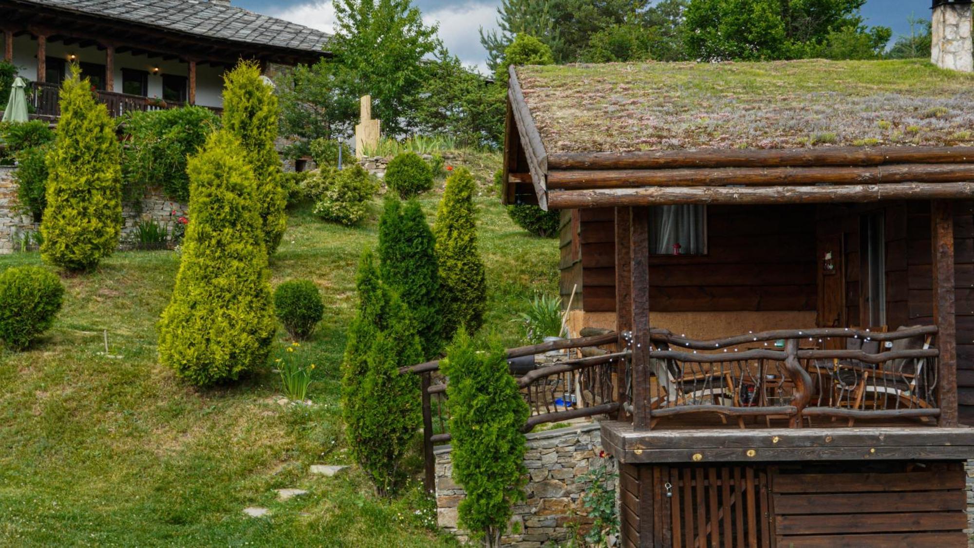 Панорама Хаус Лещен И Еко Къщи Дървена И Землянка Exteriér fotografie